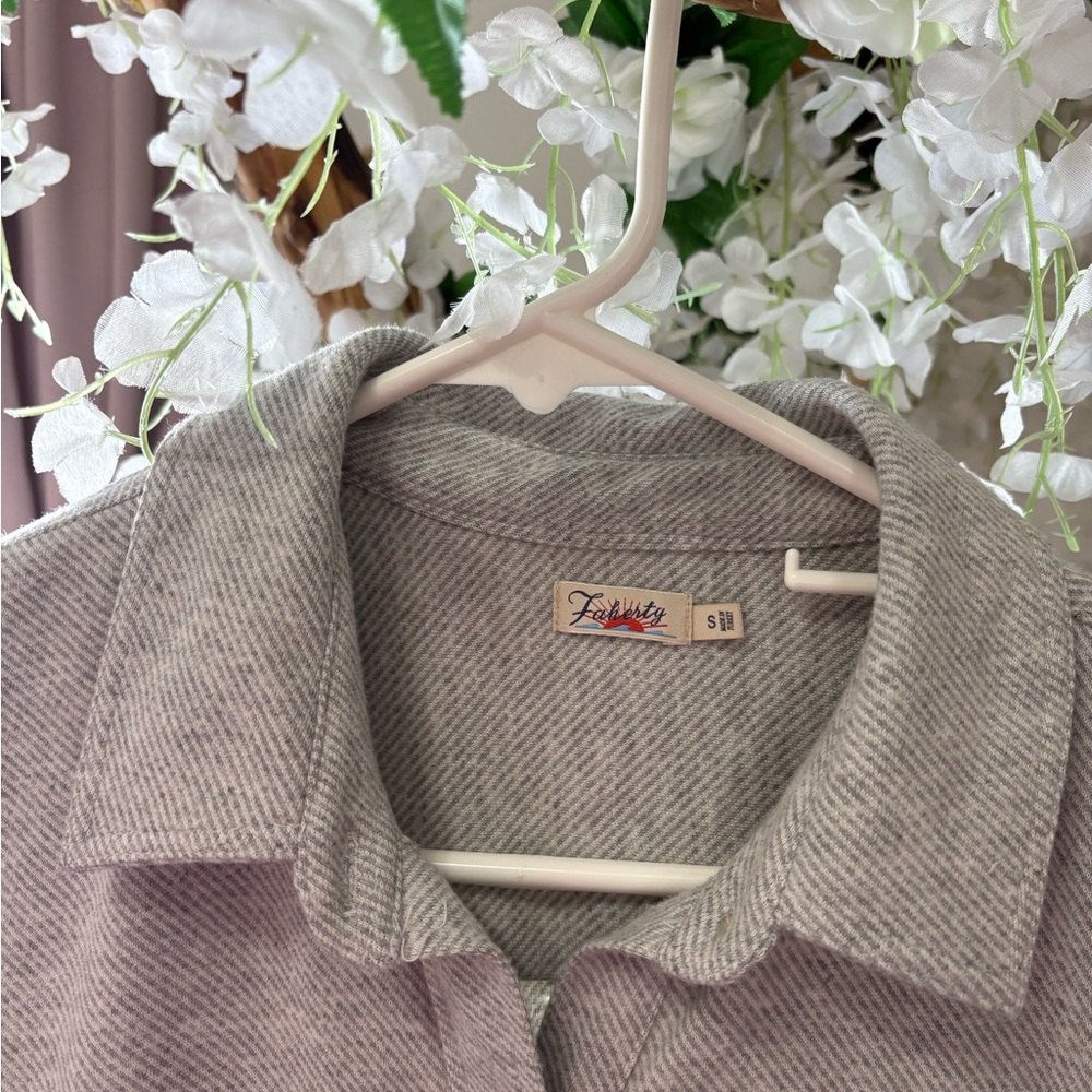 Faherty Legend Light Heather Gray Button-Front Ma… - image 5